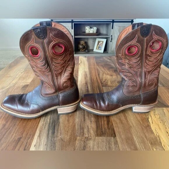 Ariat Mens Heritage Roughstock Square toe western boot in brown main image 6